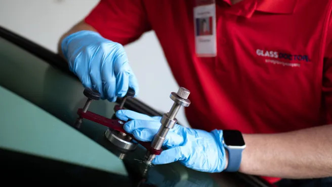 Windshield chip repair warranty for auto glass