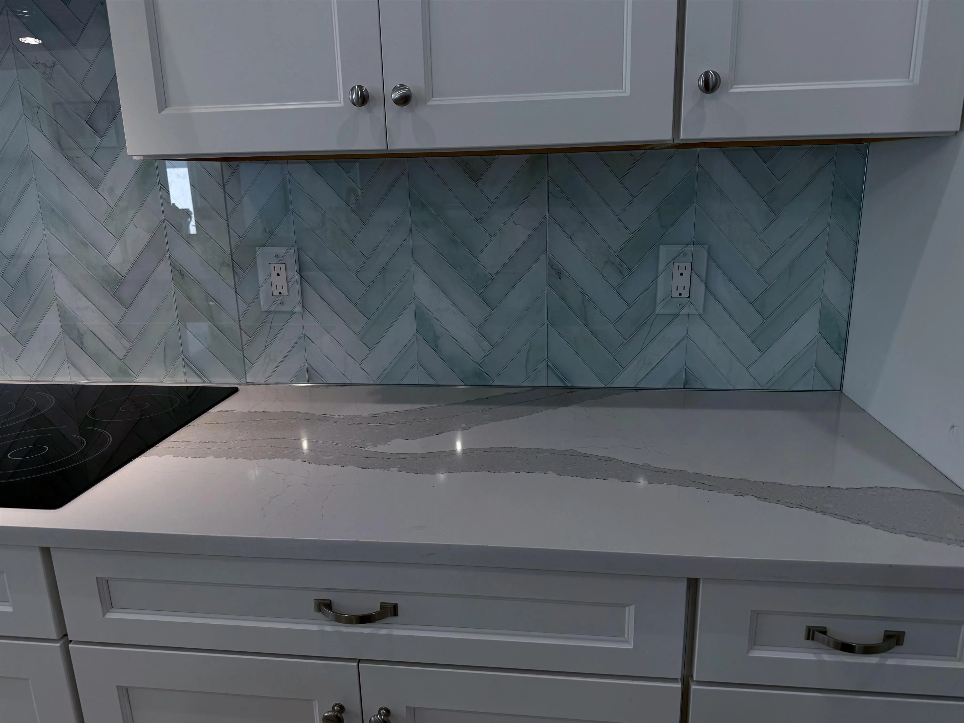 IMAGIO subway tile counter backsplash.